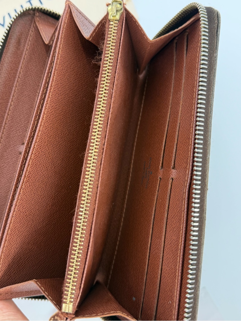 Authentic Louis Vuitton Monogram Zippy Wallet W/Box and Dust Bag Good Condition - Picture 9 of 14